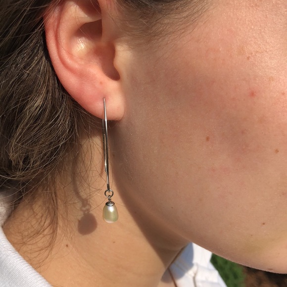 Pearl dangle earrings - Picture 2 of 2